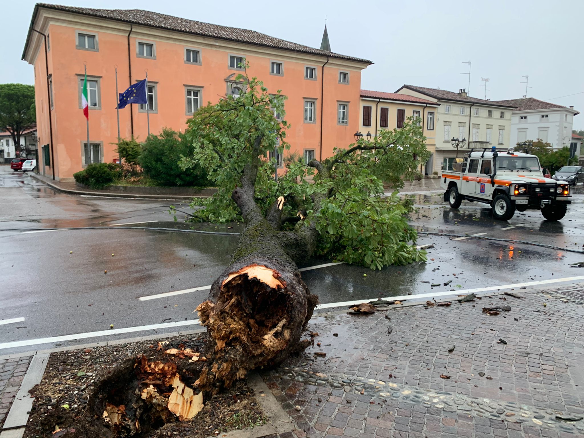 Raffiche di vento e pioggia, il maltempo colpisce la provincia di Gorizia